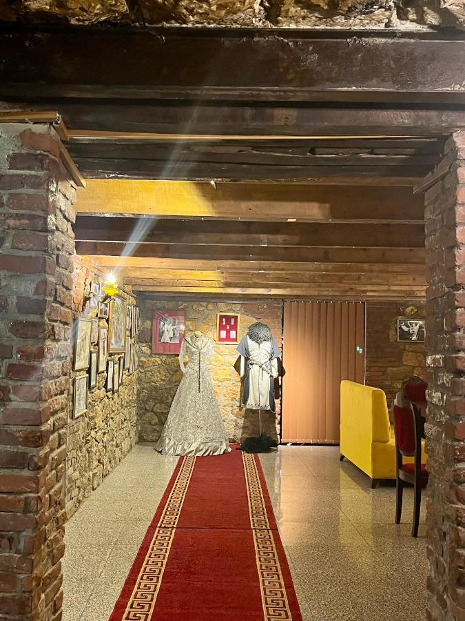 Aisi Kutaisi Hotel Ngoại thất bức ảnh