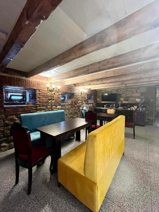 Aisi Kutaisi Hotel Ngoại thất bức ảnh