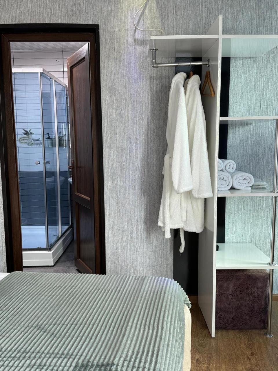Aisi Kutaisi Hotel Ngoại thất bức ảnh