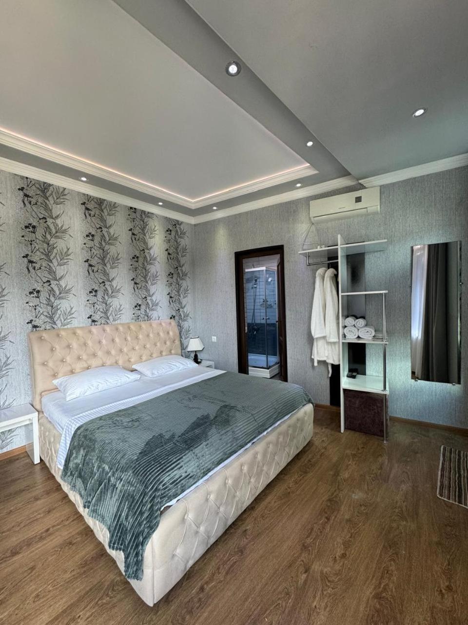 Aisi Kutaisi Hotel Ngoại thất bức ảnh