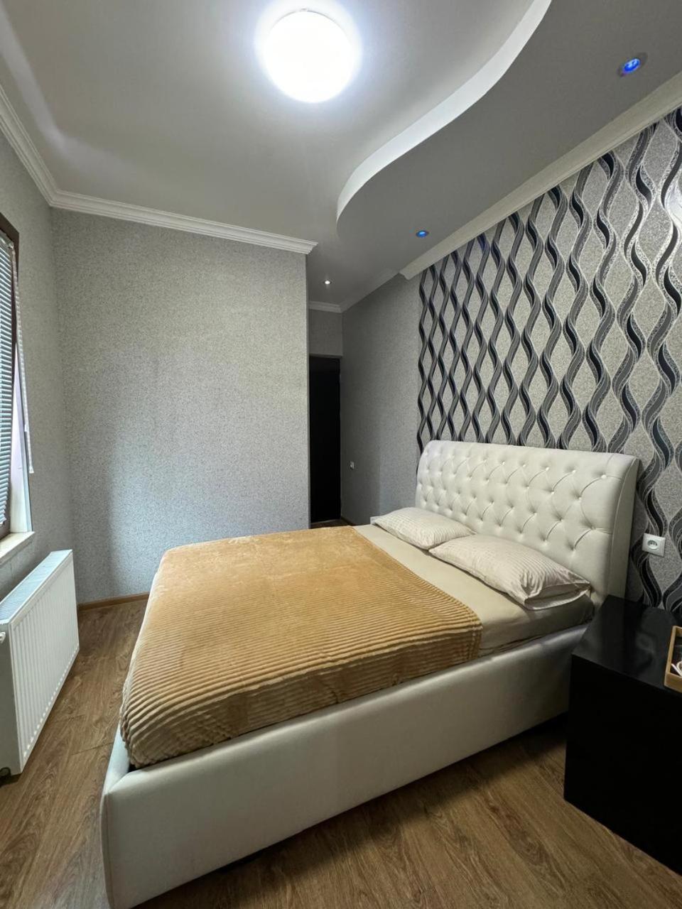Aisi Kutaisi Hotel Ngoại thất bức ảnh