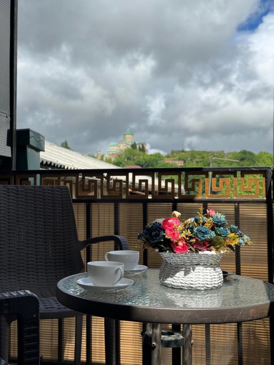 Aisi Kutaisi Hotel Ngoại thất bức ảnh