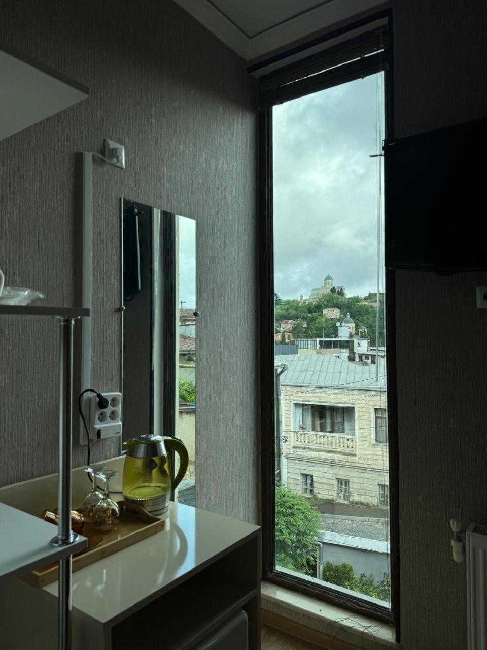 Aisi Kutaisi Hotel Ngoại thất bức ảnh