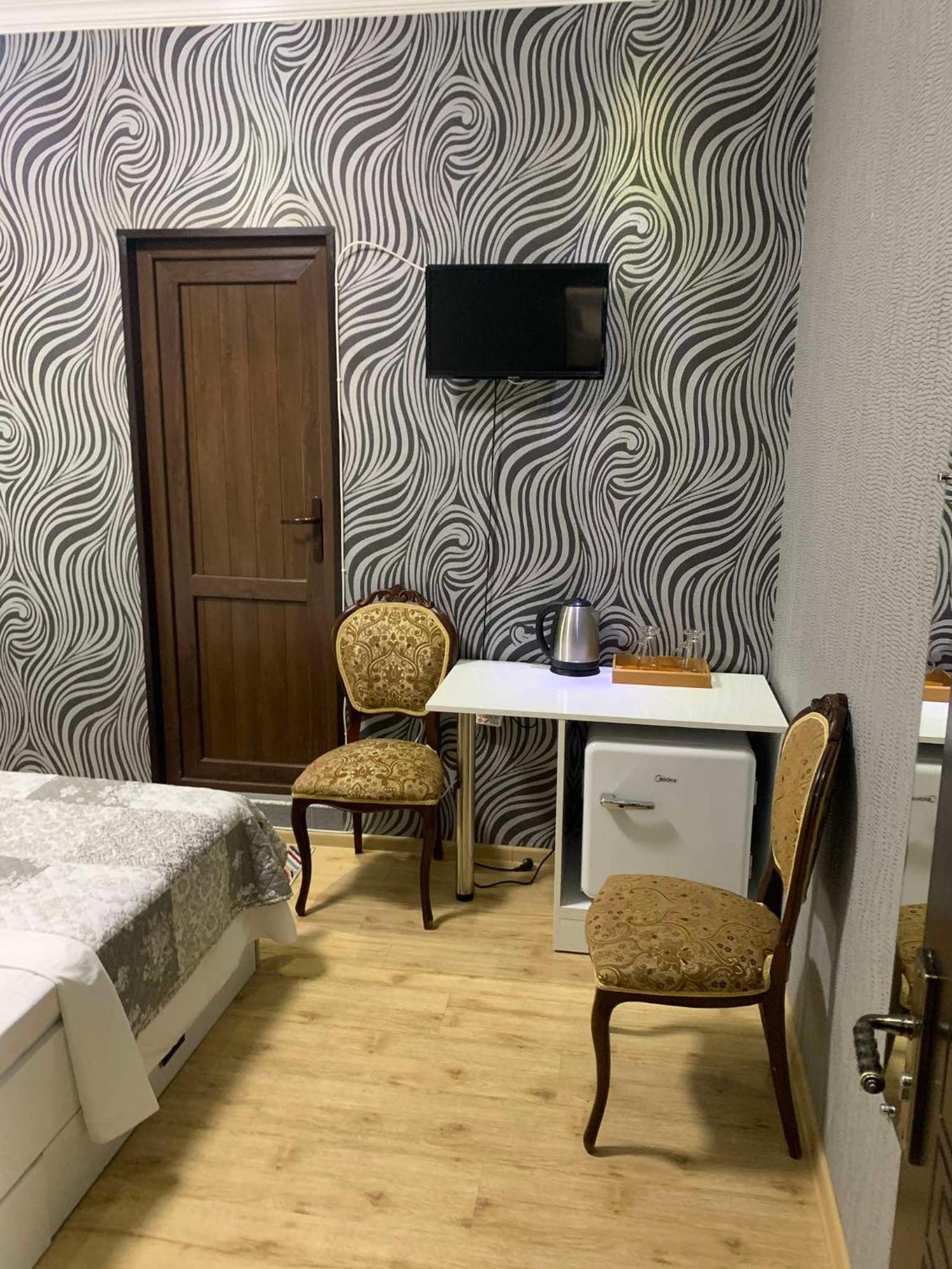 Aisi Kutaisi Hotel Ngoại thất bức ảnh
