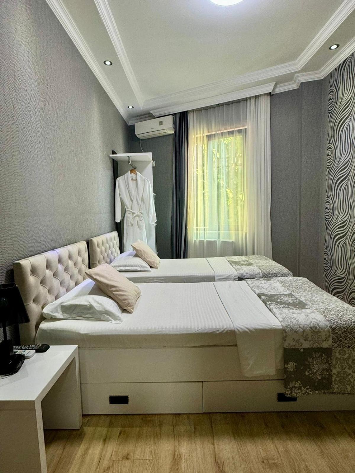 Aisi Kutaisi Hotel Ngoại thất bức ảnh